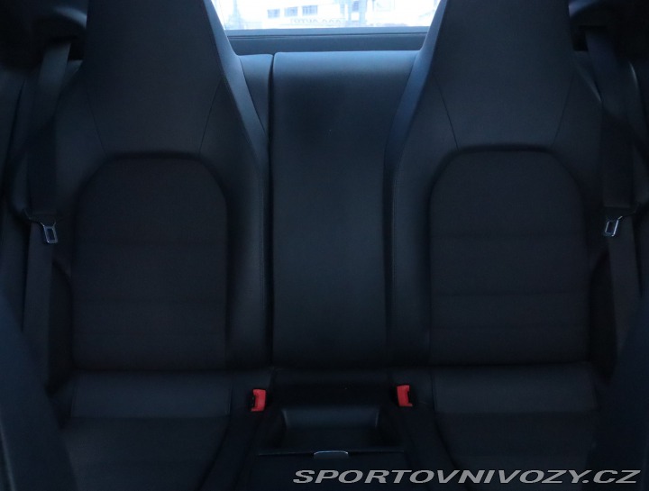 Mercedes-Benz E E 200 2010