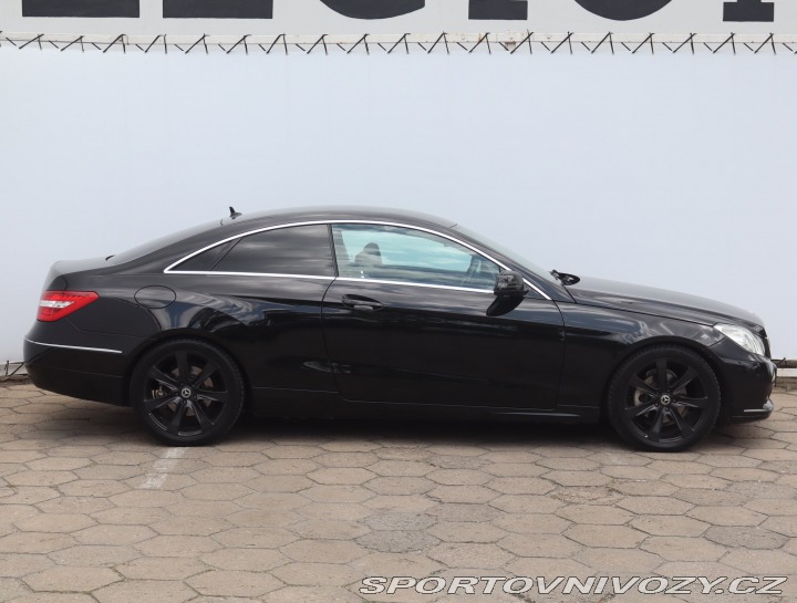 Mercedes-Benz E E 200 2010