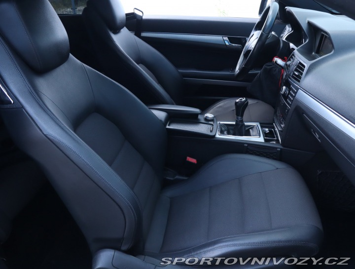Mercedes-Benz E E 200 2010