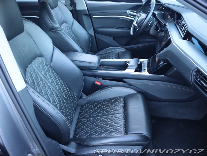 Audi Ostatní modely e-tron e-tron 50 quattro 2019