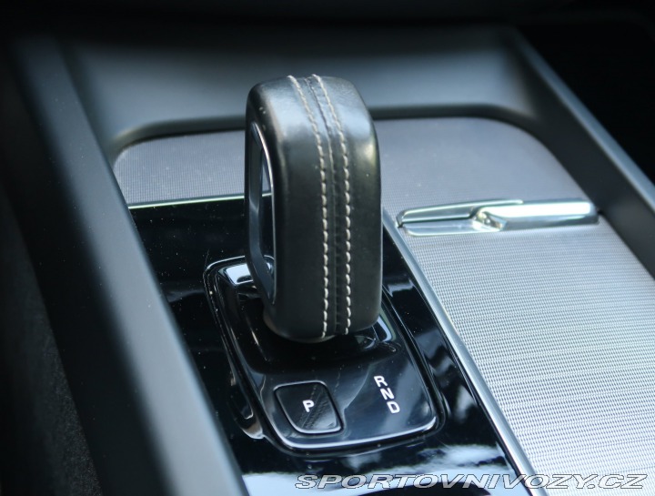 Volvo Ostatní modely XC60 T8 Twin Engine 2020