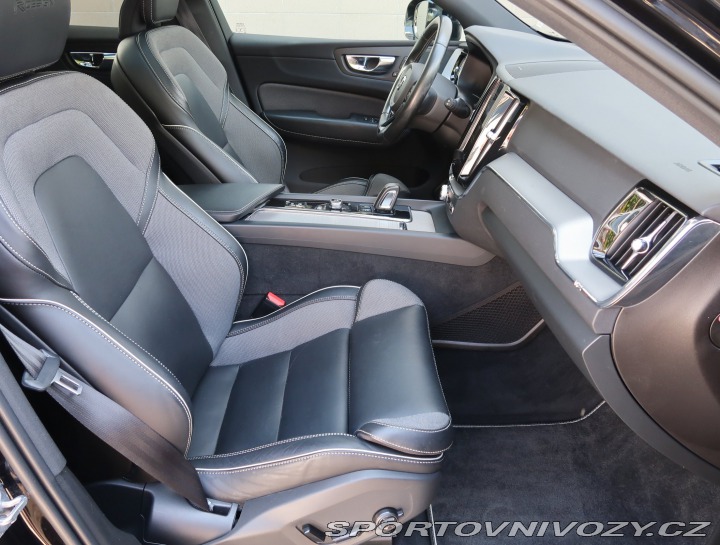 Volvo Ostatní modely XC60 T8 Twin Engine 2020