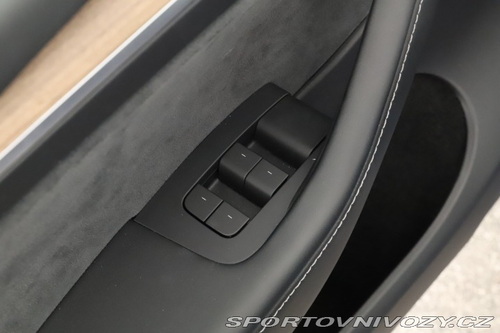 Tesla Model Y Long Range AWD 79kWh 2022