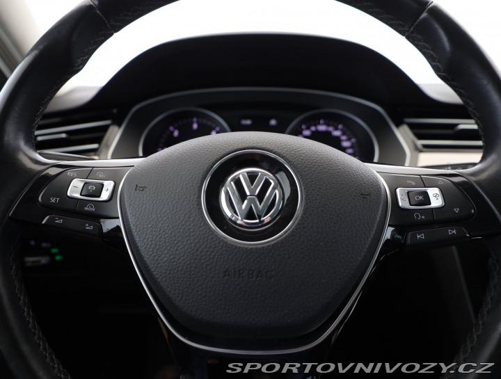 Volkswagen Ostatní modely Passat Highline 2.0 BiTDI 2015