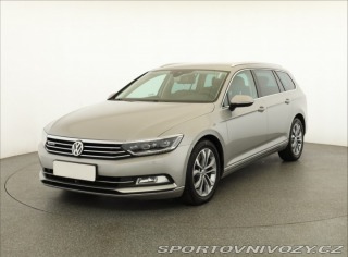 Volkswagen Ostatní modely Passat Highline 2.0 BiTDI 2015