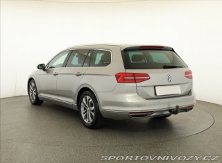 Volkswagen Ostatní modely Passat Highline 2.0 BiTDI 2015