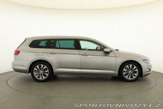 Volkswagen Ostatní modely Passat Highline 2.0 BiTDI 2015