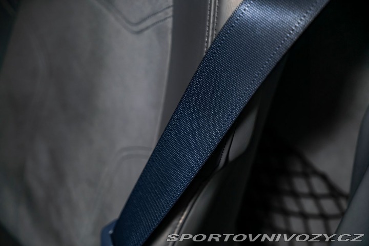 Ferrari F12berlinetta Lift, kamery, full-carbon 1800