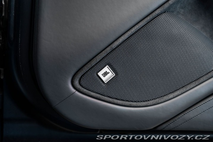 Ferrari F12berlinetta Lift, kamery, full-carbon 1800