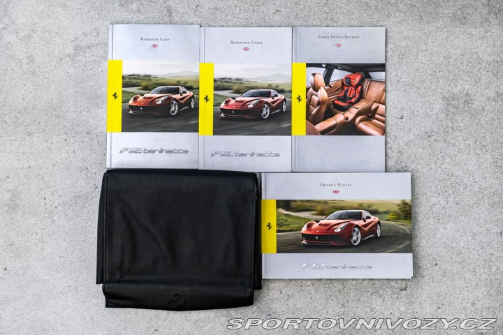 Ferrari F12berlinetta Lift, kamery, full-carbon 2014