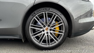 Porsche Panamera Turbo S E-Hybrid Sport Tu 2018