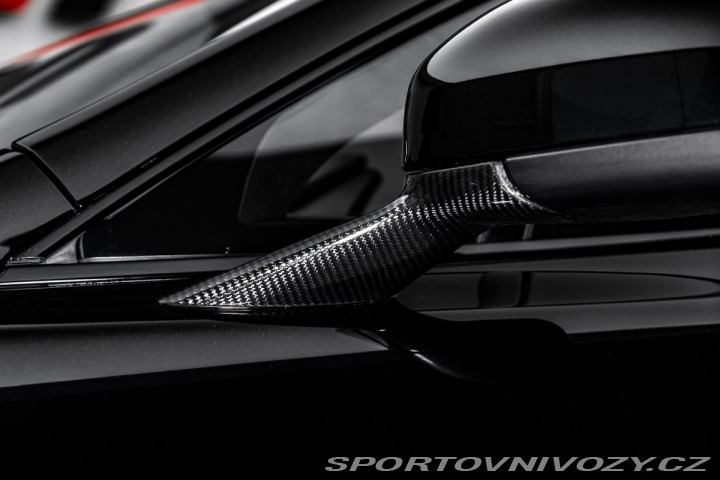 Aston Martin Vanquish 2013