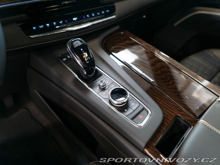 Ostatní značky Ostatní modely Cadillac Escalade 6.2 ESV Sport Platinum NV 2024
