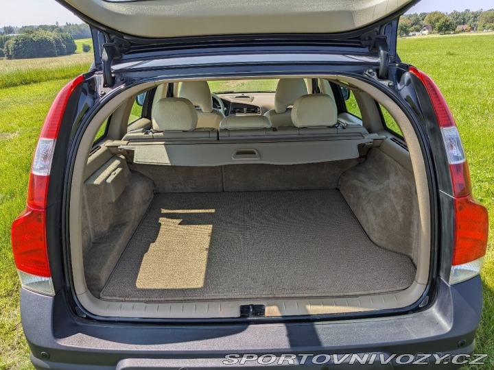 Volvo Ostatní modely XC70 2,5 2004