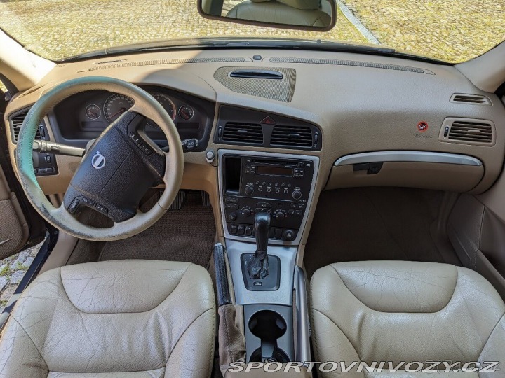 Volvo Ostatní modely XC70 2,5 2004