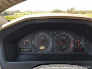 Volvo Ostatní modely XC70 2,5 2004