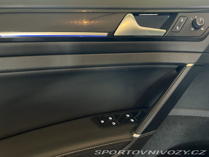 Volkswagen Golf R 4Motion 221kw manuál 2014