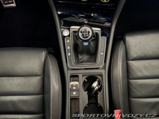 Volkswagen Golf R 4Motion 221kw manuál 2014