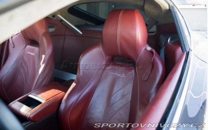 Aston Martin Vantage Aston Martin V8 Vantage 2012