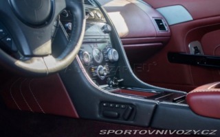 Aston Martin Vantage Aston Martin V8 Vantage 2012