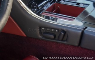 Aston Martin Vantage Aston Martin V8 Vantage 2012