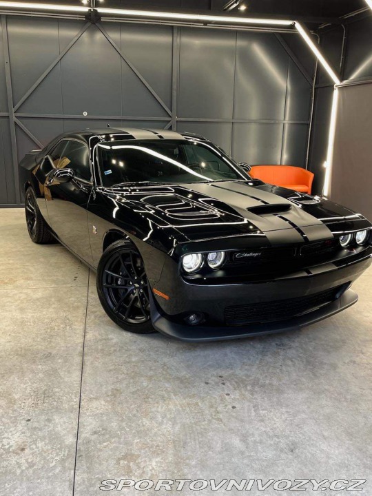 Dodge Challenger 2020