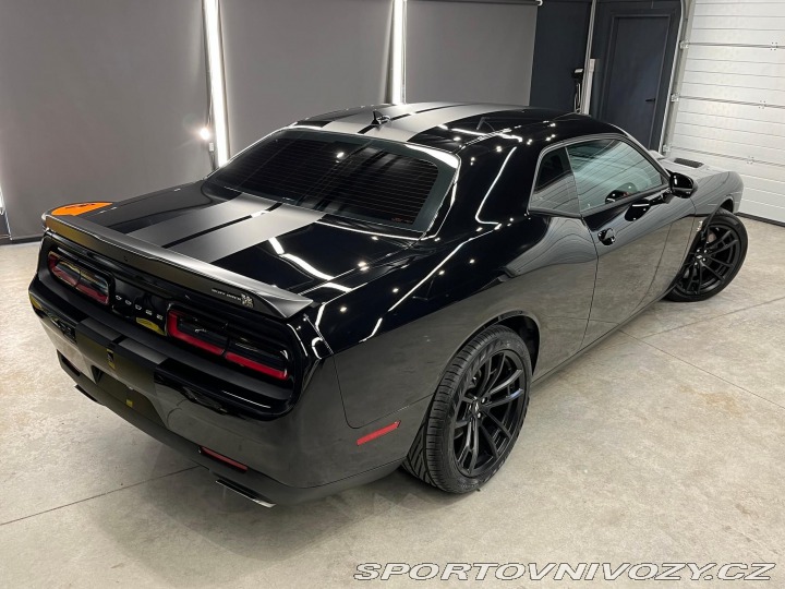 Dodge Challenger 2020