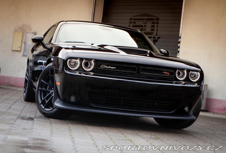 Dodge Challenger 2020