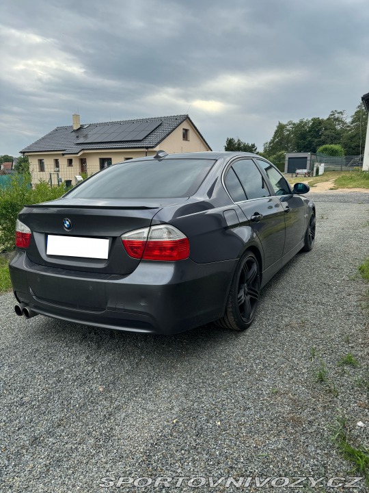 BMW 3 330i 2005