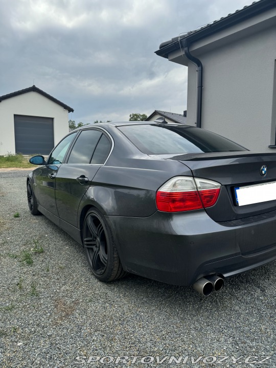 BMW 3 330i 2005