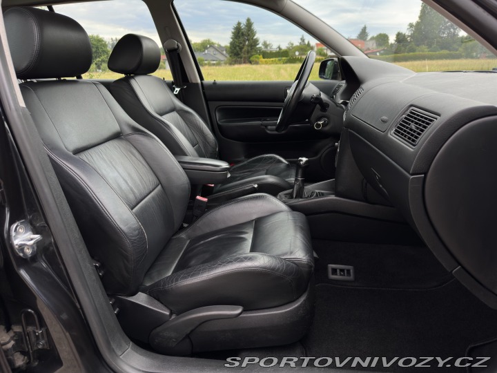 Volkswagen Golf 2.3 V5 125kW 4Motion 6man 2001