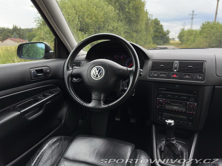Volkswagen Golf 2.3 V5 125kW 4Motion 6man 2001