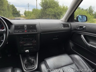 Volkswagen Golf 2.3 V5 125kW 4Motion 6man 2001