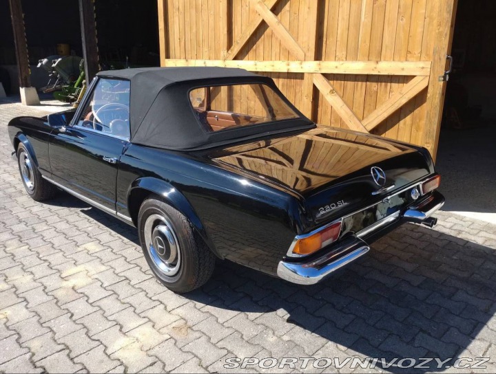 Mercedes-Benz SL 230 SL Pagode W113 1965