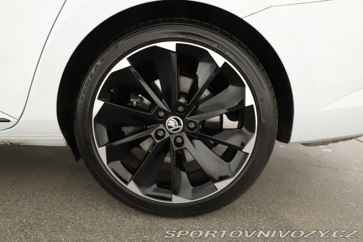 Škoda Superb Sportline 2.0 TSI 2024