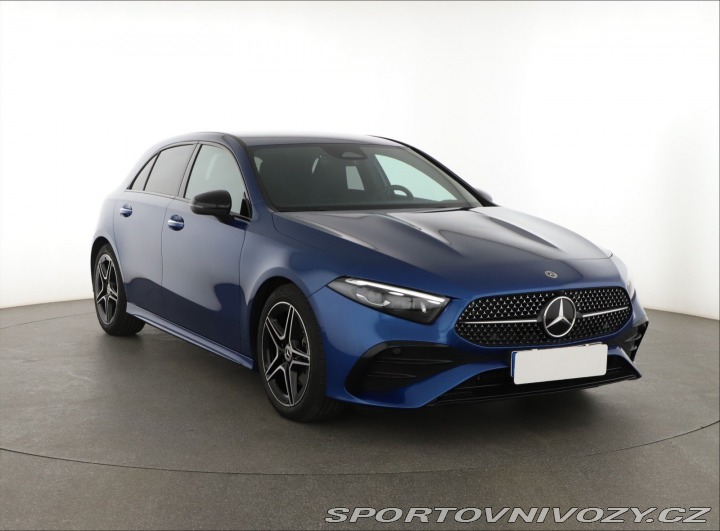 Mercedes-Benz A AMG Line A 180 2024