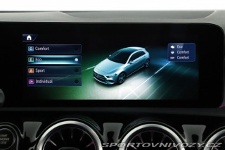 Mercedes-Benz A AMG Line A 180 2024