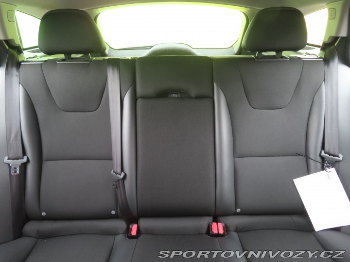 Volvo V60 D6 Plug-in Hybrid 2015