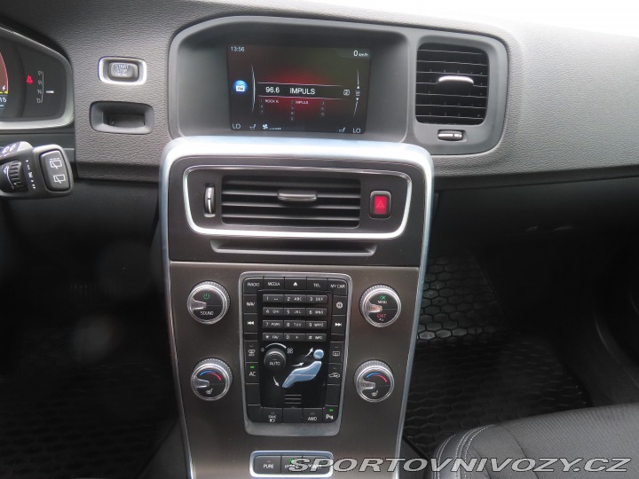 Volvo V60 D6 Plug-in Hybrid 2015