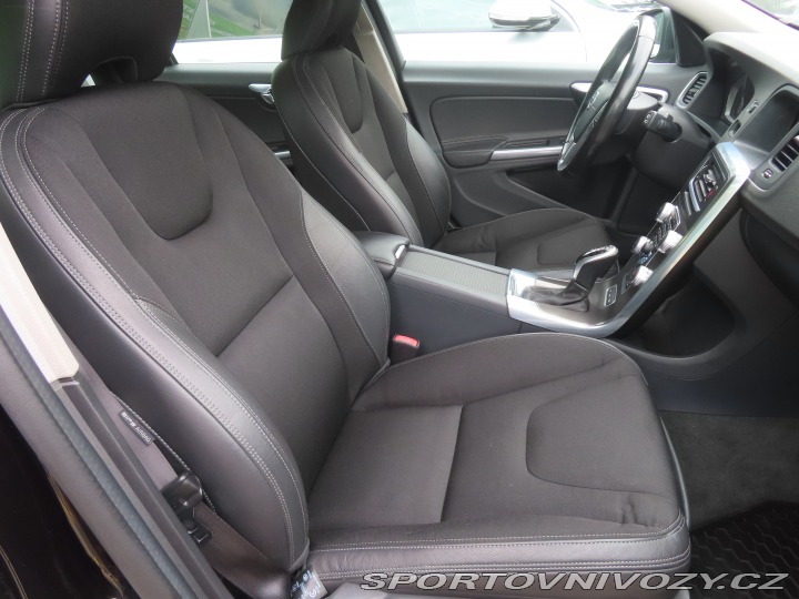Volvo V60 D6 Plug-in Hybrid 2015