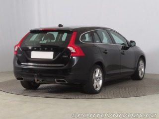 Volvo V60 D6 Plug-in Hybrid 2015