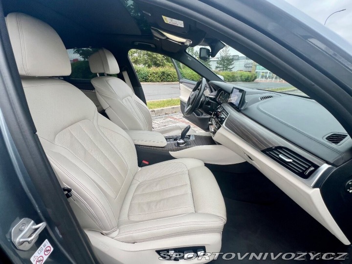 BMW 5 4,4 550i 2017 M / xDriv 2017