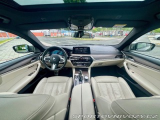 BMW 5 4,4   550i 2017 M / xDriv 2017
