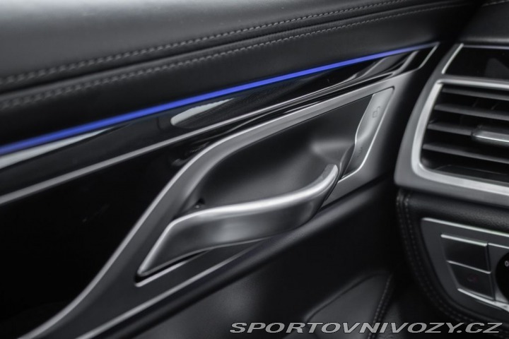 BMW 7 750d xDrive A/T 2019