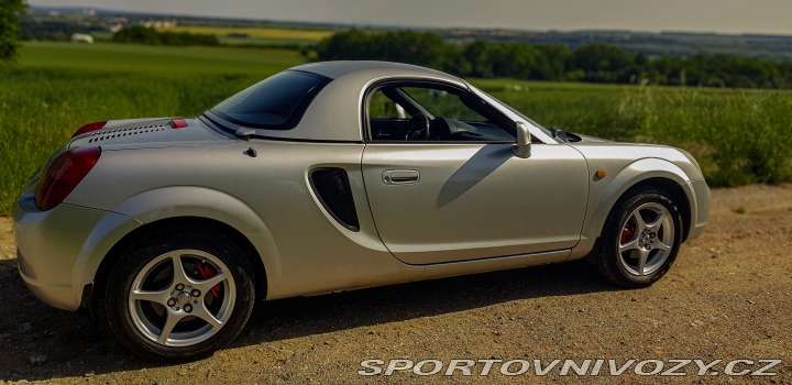 Toyota MR2 Kabrio+pevná střecha 2000