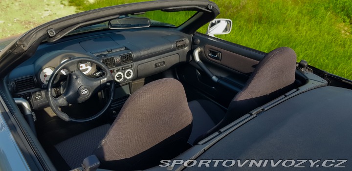 Toyota MR2 Kabrio+pevná střecha 2000