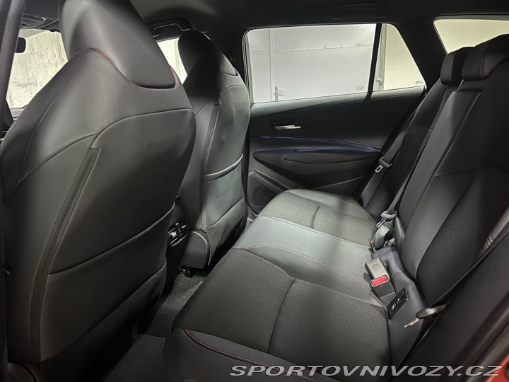 Toyota Corolla GR Sport 2.0 Hybrid e-CVT 2026