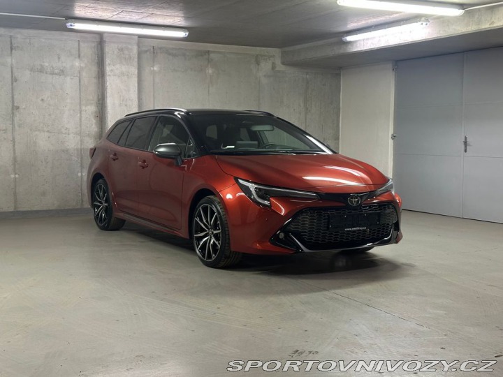 Toyota Corolla GR Sport 2.0 Hybrid e-CVT 2026