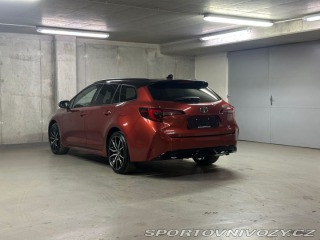 Toyota Corolla GR Sport 2.0 Hybrid e-CVT 2025