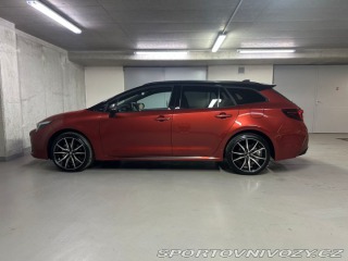 Toyota Corolla GR Sport 2.0 Hybrid e-CVT 2025